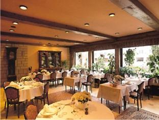 SPB 87 Hotel Delhi Restaurant