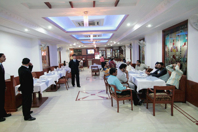 Maharaja Residency Hotel Delhi Restaurant