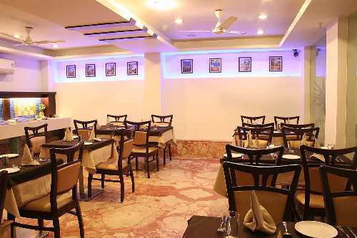 Le Roi Hotel Delhi Restaurant