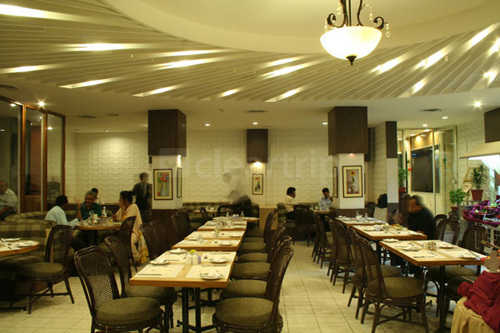 Janpath Hotel Delhi Restaurant