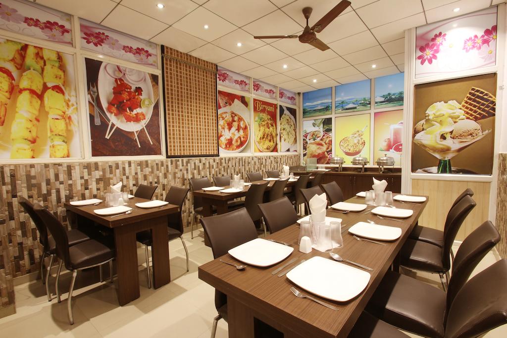 Mohan International Hotel Delhi Restaurant