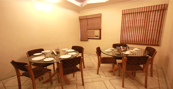 Singh Continental Hotel Delhi Restaurant