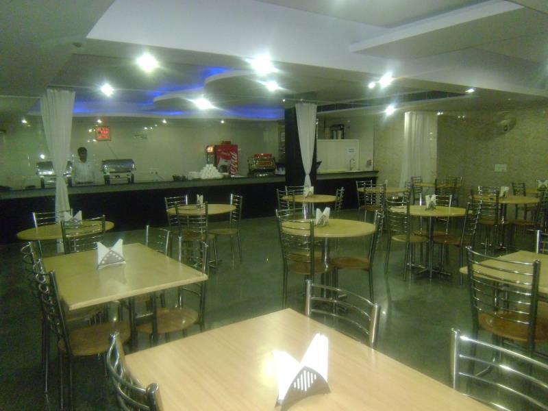 Breeze Inn Hotel Delhi Restaurant