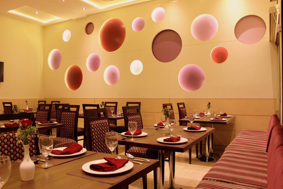 Amrapali Grand Hotel Delhi Restaurant