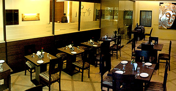 JHT Hotel Delhi Restaurant