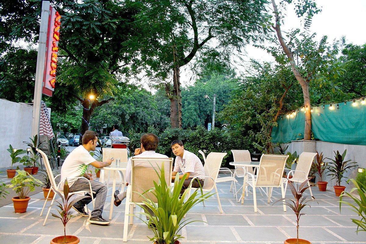 Amby Inn Hotel Delhi Restaurant