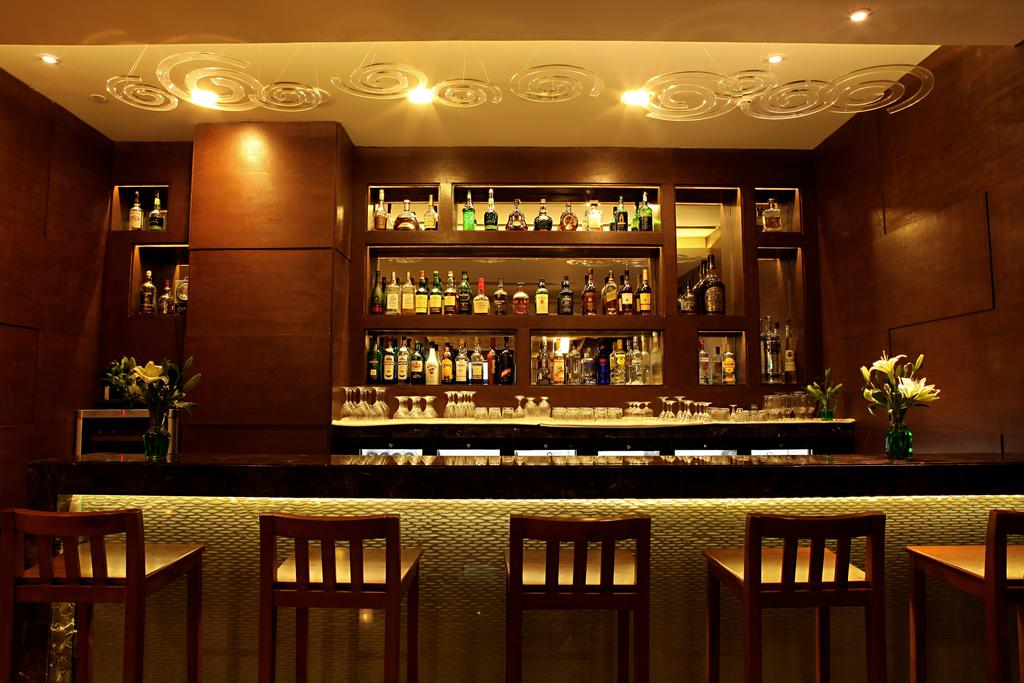 The Metropolitan Hotel And Spa Delhi Restaurant