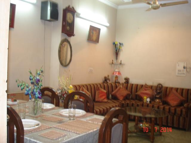 Sweet Holiday Home Delhi Restaurant