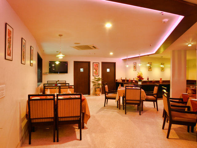 Classic Diplomat Hotel Delhi Restaurant