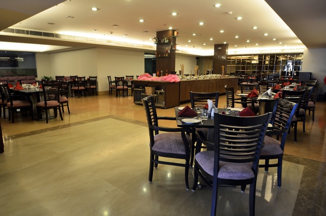 Taurus Hotel Delhi Restaurant