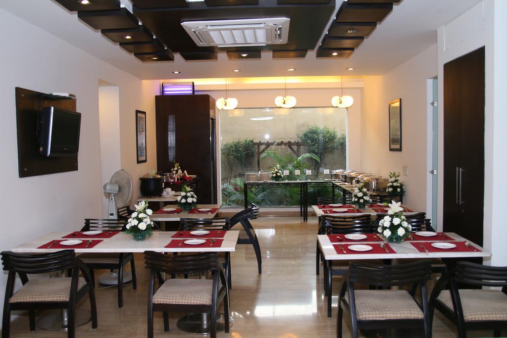 Mint Casa Hotel Delhi Restaurant