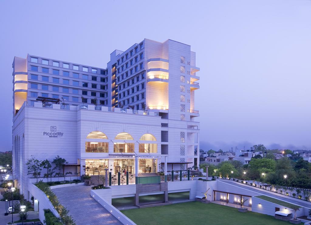 Piccadily Hotel Delhi
