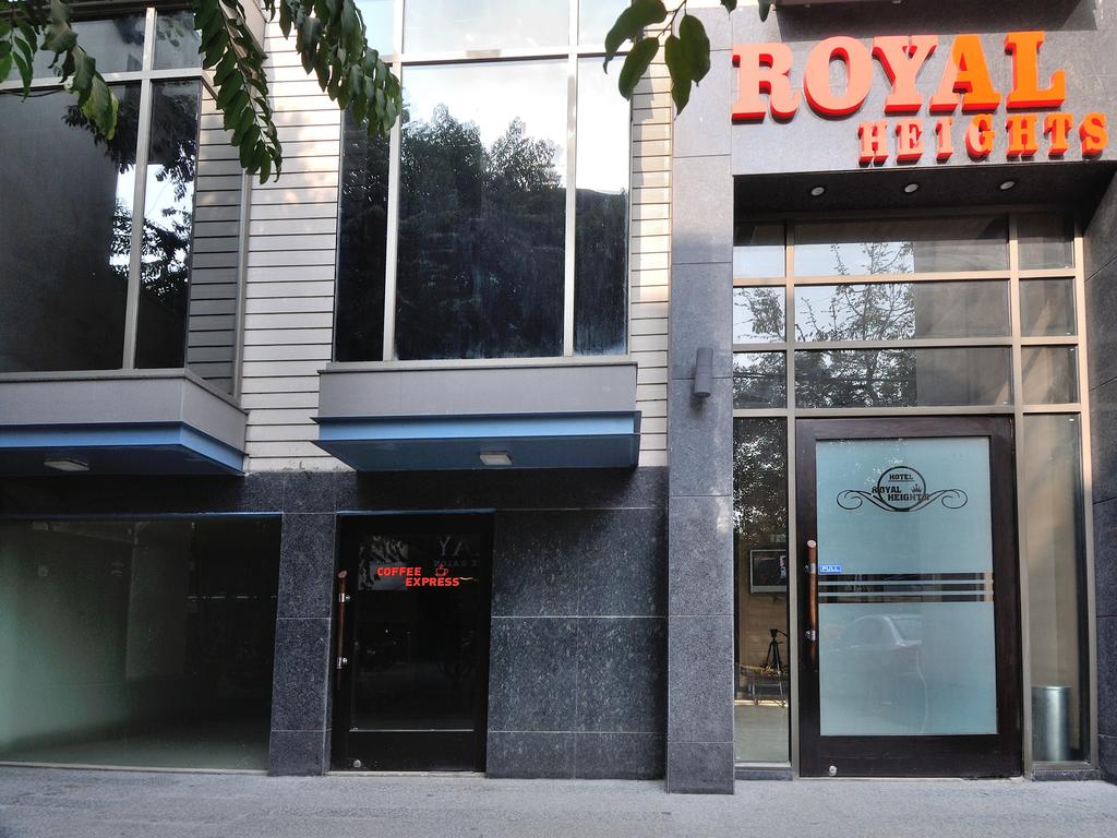 Royal Heights Hotel Delhi